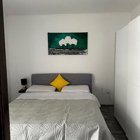 Apartment Lena Funtana Ngoại thất bức ảnh