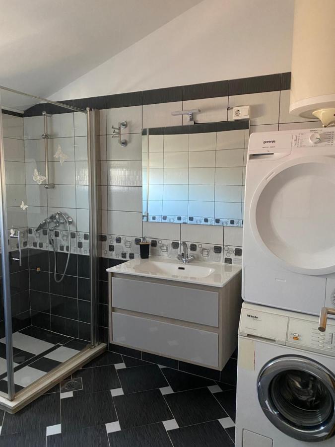 Apartment Lena Funtana Ngoại thất bức ảnh
