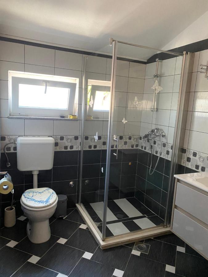 Apartment Lena Funtana Ngoại thất bức ảnh