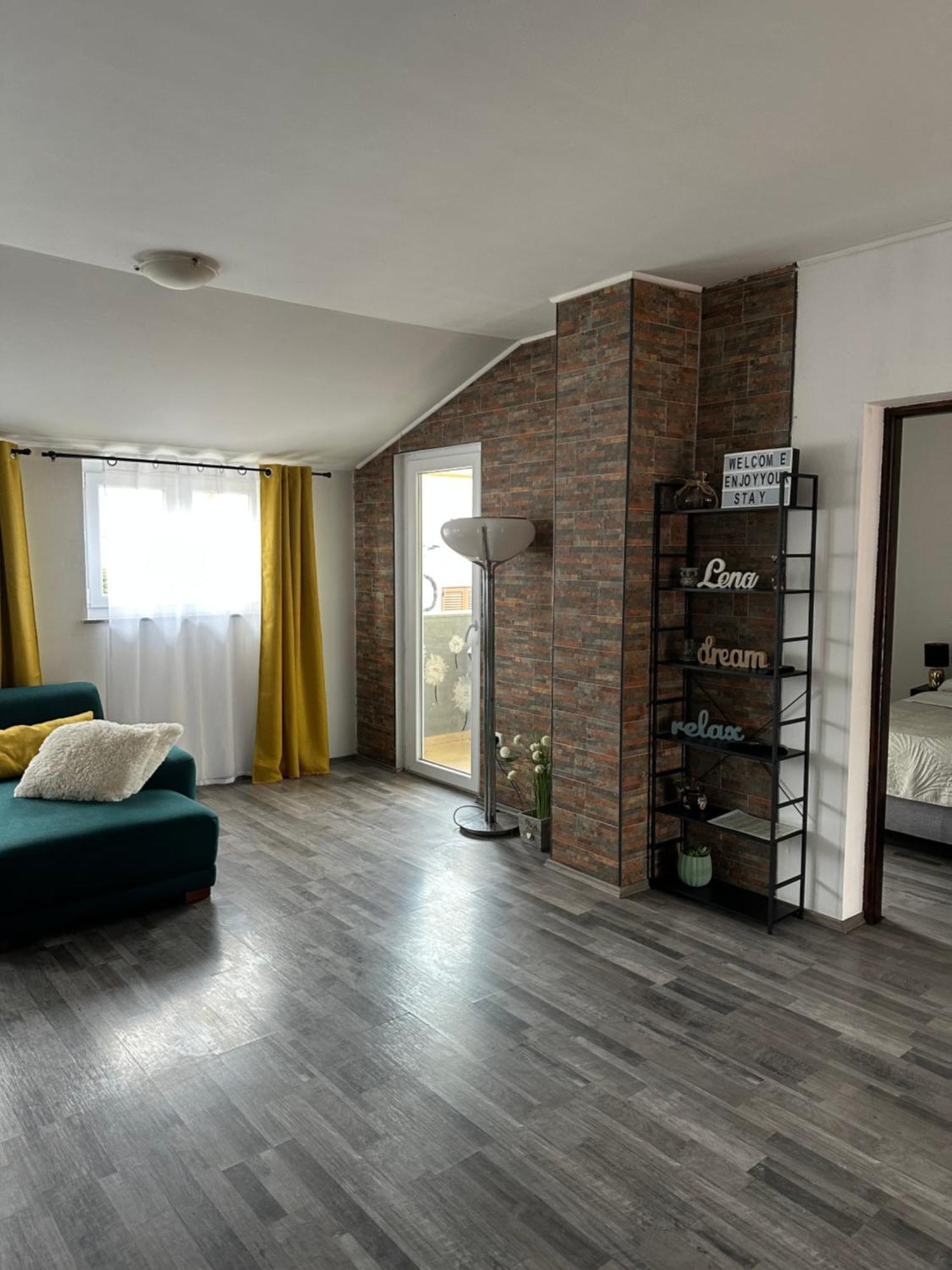 Apartment Lena Funtana Ngoại thất bức ảnh